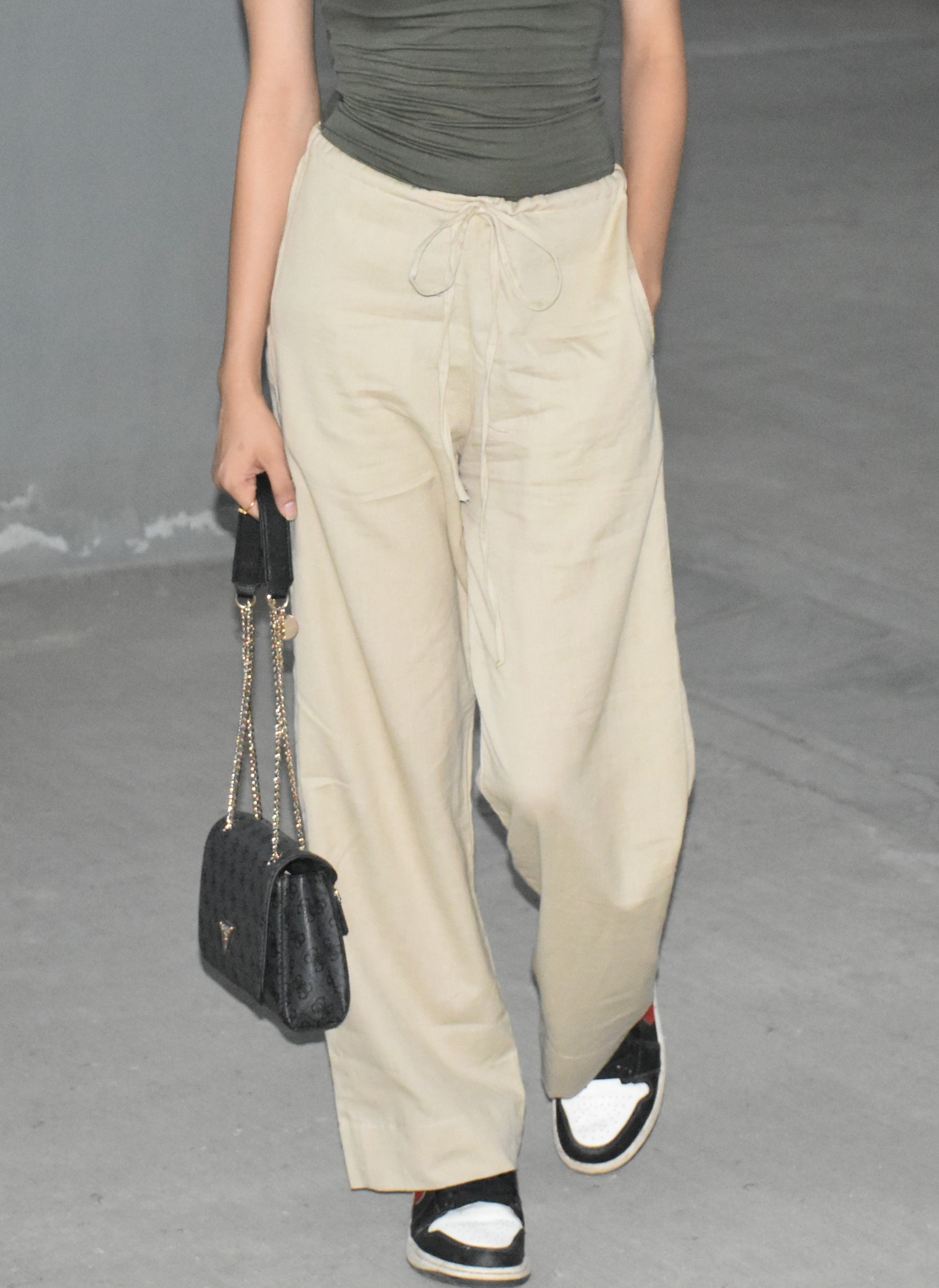 Women's Linen Pants – Mid-Waisted – Soft Neutral Tones